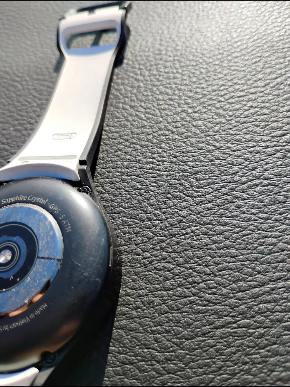 Smartwatch with White Band and Black Case - Lightweight Wearable Golf Edition
